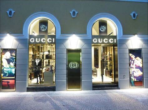 negozi rivenditori gucci napoli|negozi gucci usati.